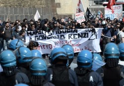 proteste renzi napoli