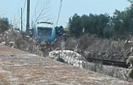 Scontro tra due treni in Puglia; morti e feriti