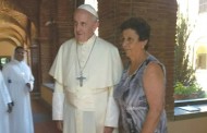 La humanidad de Francisco; el Papa visitar un convento e invita a comer el cocinero