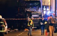 Terrore a Berlino; camion piomba sulla folla nei mercatini. Morti e feriti.