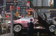 New York: drogato su un auto investe la folla; tragico bilancio di 23 feriti ed una ragazza morta